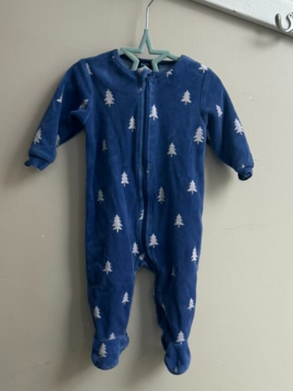 🌲💙 Petit Lem Velour Baby Sleeper – Winter Tree Print – Navy – 6M 💙🌲